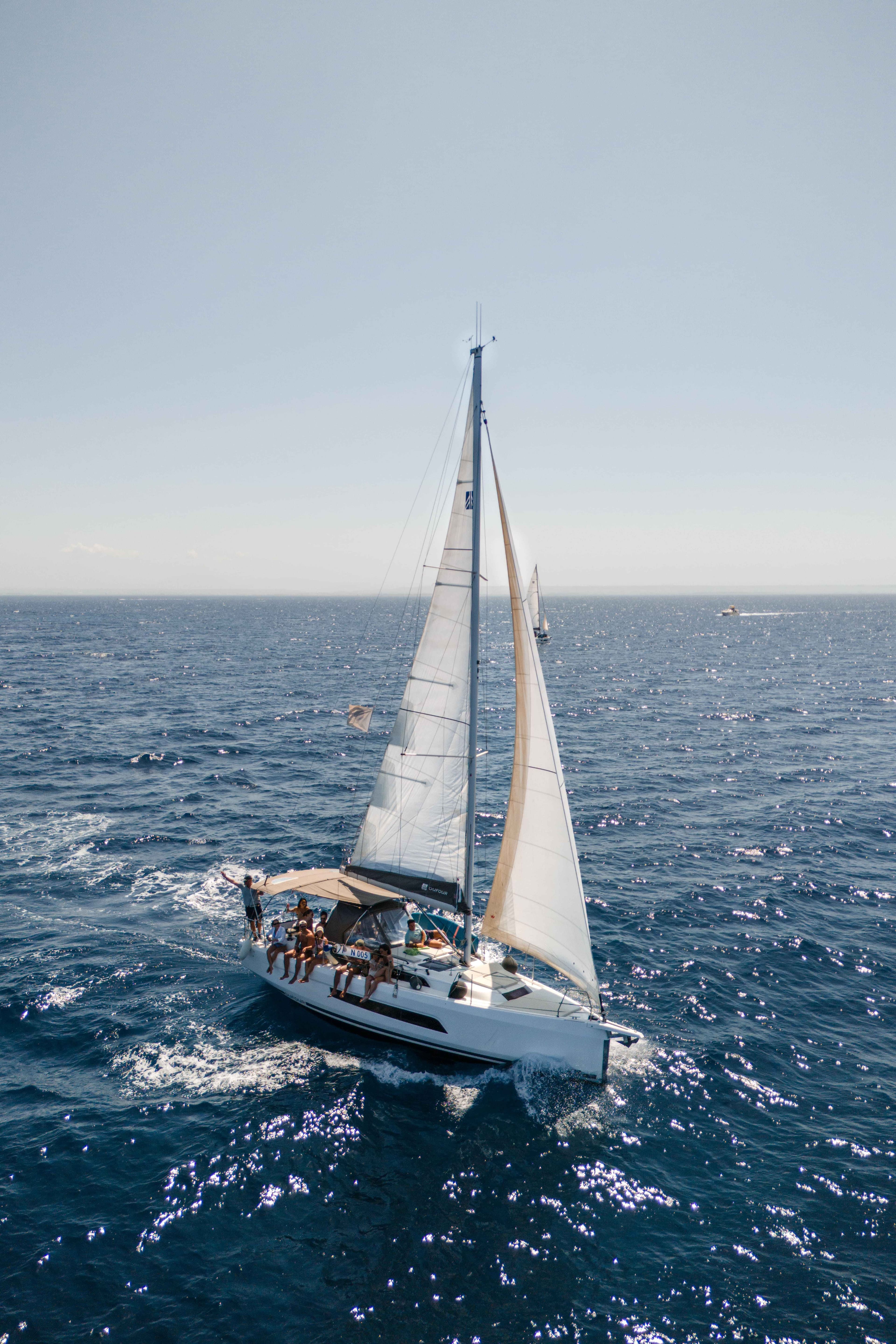 Wind Day: Favignana e Levanzo in barca a vela